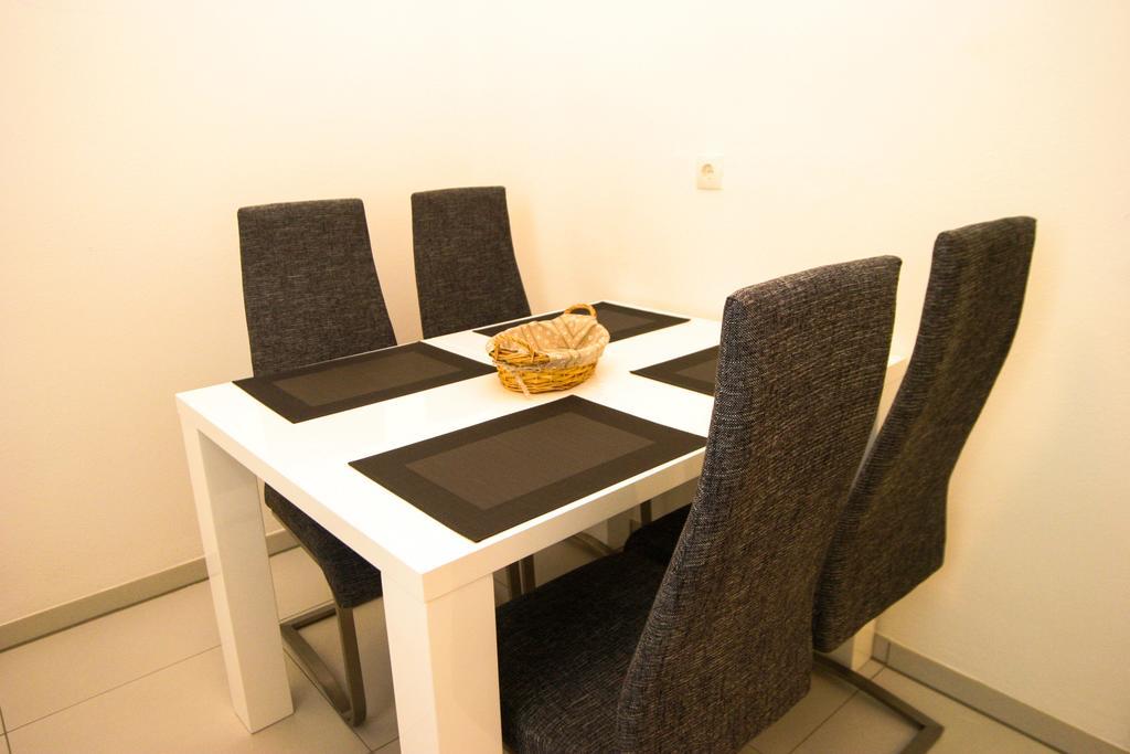 Exklusive Ferienwohnung Geisfeld Geisfeld  Chambre photo