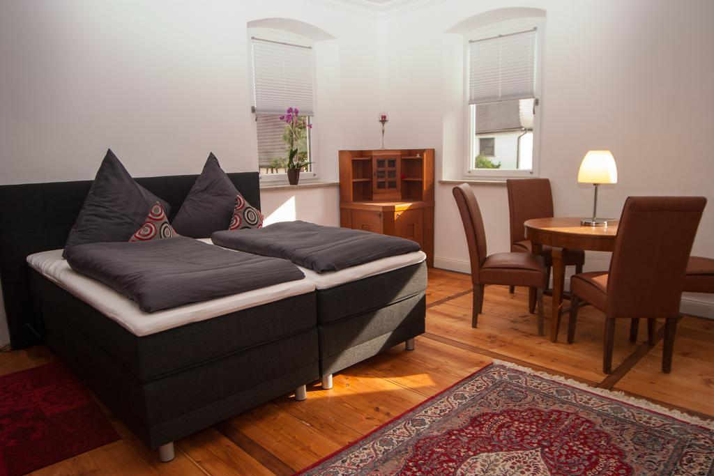 Exklusive Ferienwohnung Geisfeld Geisfeld  Chambre photo